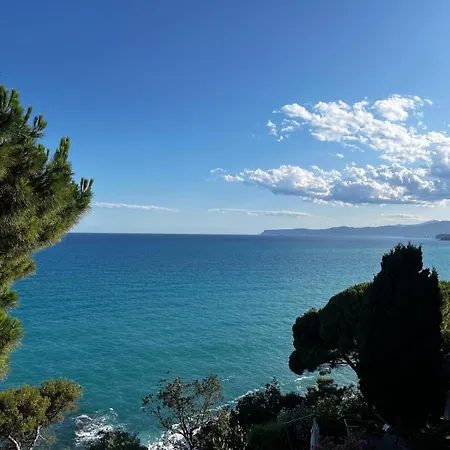 Crudi On The Sea Apartmán