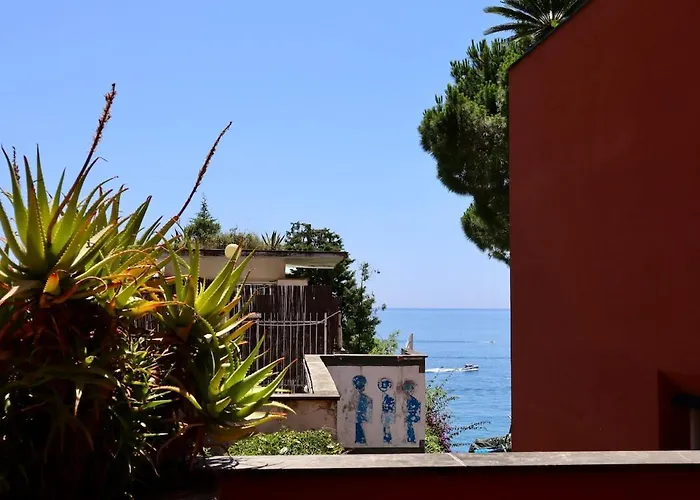 Crudi On The Sea * Varazze